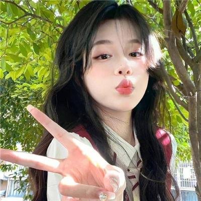 黑暗中的两个人